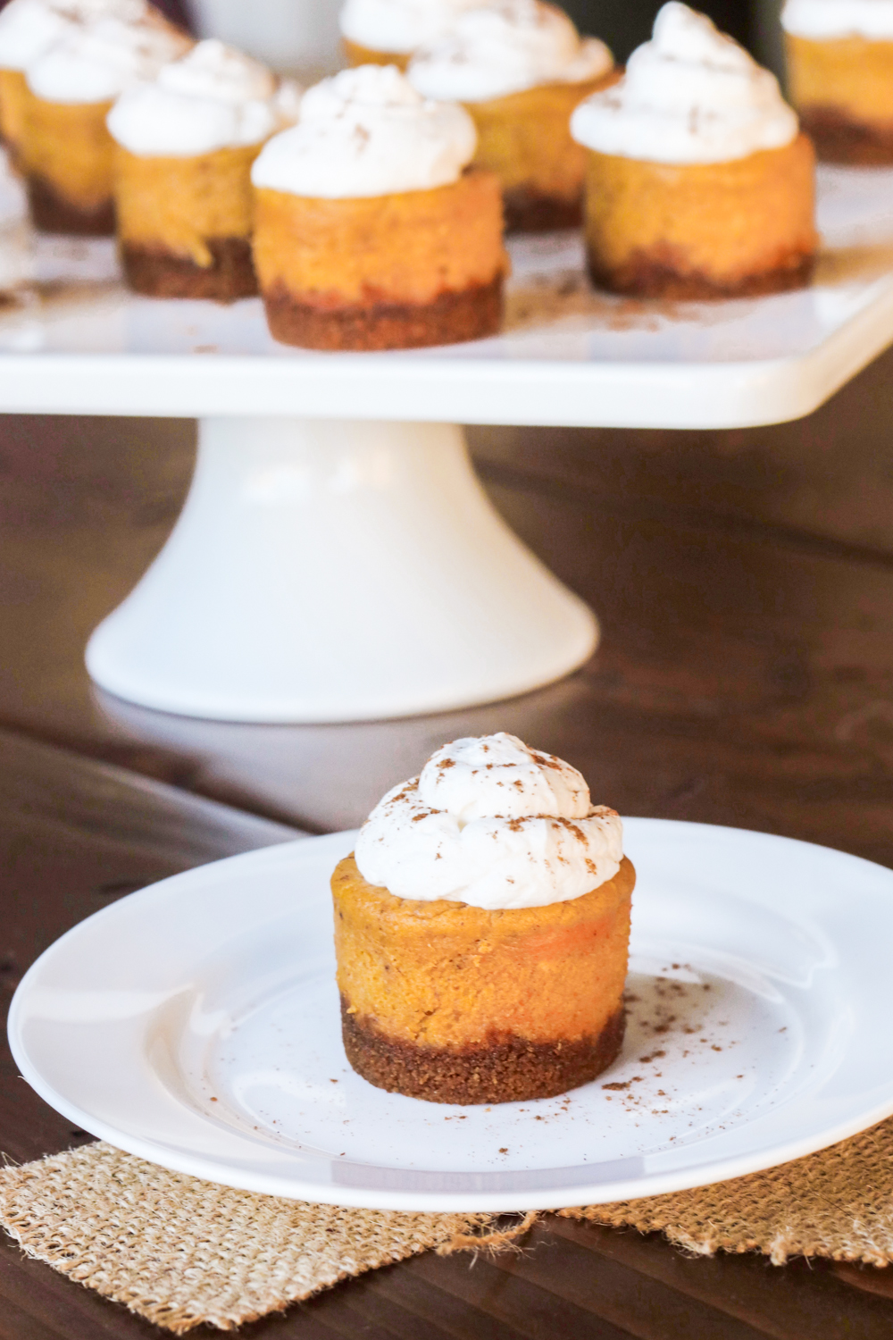 Mini Pumpkin Cheesecakes With Gingersnap Crust {Gluten Free Option ...